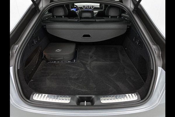 Mercedes-Benz GLC Coupé 300 e 4MATIC AMG Plug-In Hybride | Lichtmetalen velgen 5 spaaks AMG | Panoramadak | DIGITAL LIGHT | KEYLESS GO-comfortpakket | Parkeerpakket met 360°-camera | inclusief 24 maanden MB Certified garantie voor Europa.
