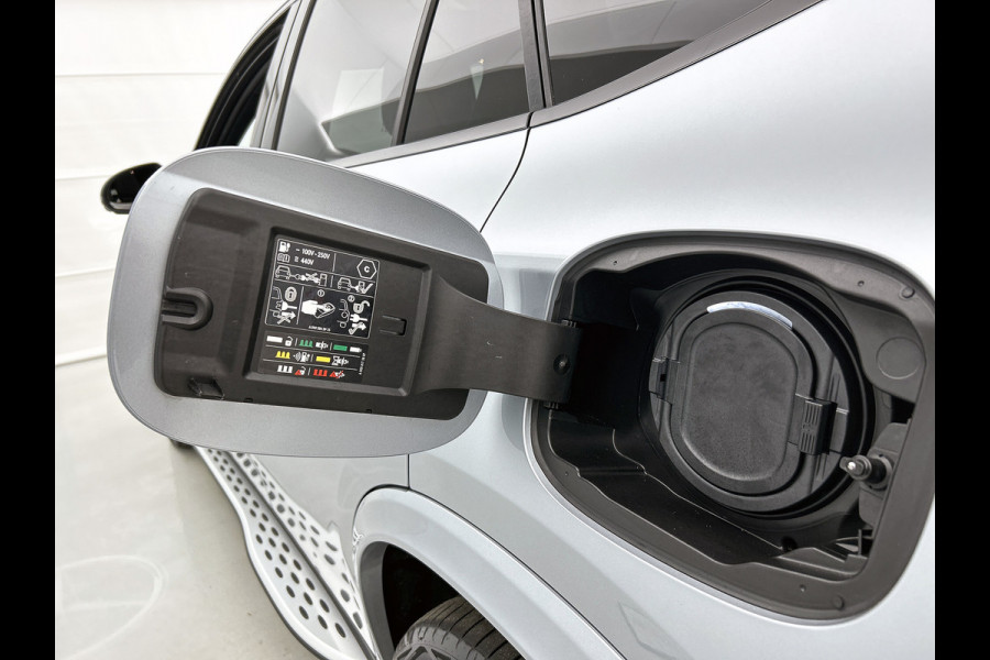 Mercedes-Benz GLC Coupé 300 e 4MATIC AMG Plug-In Hybride | Lichtmetalen velgen 5 spaaks AMG | Panoramadak | DIGITAL LIGHT | KEYLESS GO-comfortpakket | Parkeerpakket met 360°-camera | inclusief 24 maanden MB Certified garantie voor Europa.