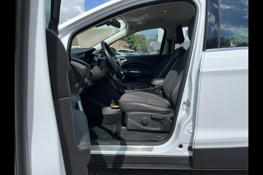Ford Kuga 1.5 EcoBoost Titanium 120pk Trekhaak | Achteruitrijcamera | Cruise control | Apple Carplay / Android auto | Dealer onderhouden