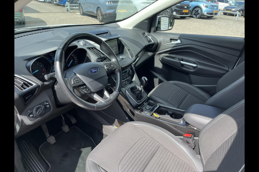 Ford Kuga 1.5 EcoBoost Titanium 120pk Trekhaak | Achteruitrijcamera | Cruise control | Apple Carplay / Android auto | Dealer onderhouden