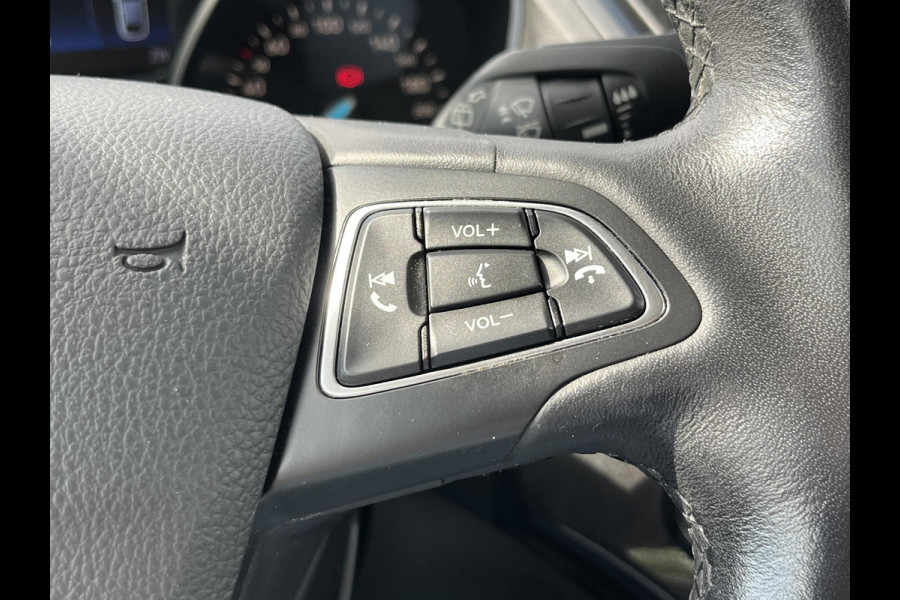 Ford Kuga 1.5 EcoBoost Titanium 120pk Trekhaak | Achteruitrijcamera | Cruise control | Apple Carplay / Android auto | Dealer onderhouden