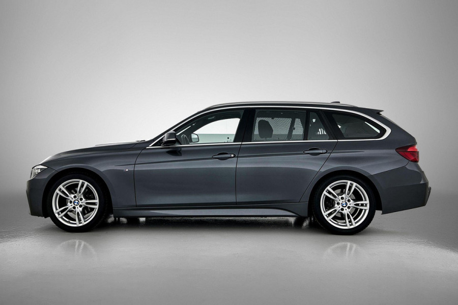 BMW 3 Serie Touring 318i M Sport Corporate Lease(NL-auto, Dealer onderH, Trekhaak, Navi Pro, StoelV, Leer, Climate Con, Etc)