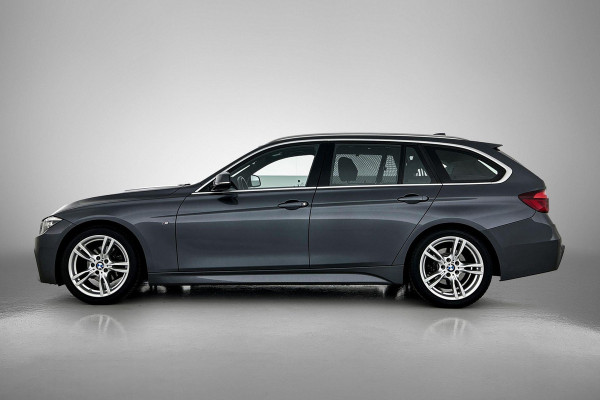 BMW 3 Serie Touring 318i M Sport Corporate Lease(NL-auto, Dealer onderH, Trekhaak, Navi Pro, StoelV, Leer, Climate Con, Etc)
