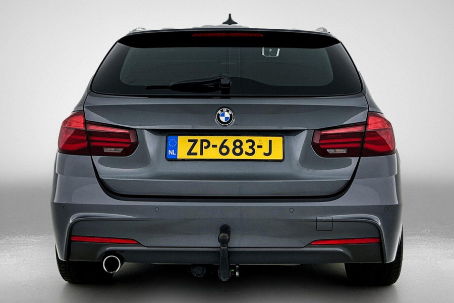 BMW 3 Serie Touring 318i M Sport Corporate Lease(NL-auto, Dealer onderH, Trekhaak, Navi Pro, StoelV, Leer, Climate Con, Etc)