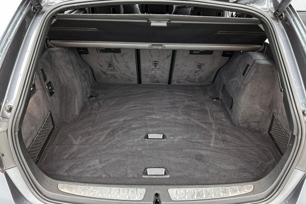BMW 3 Serie Touring 318i M Sport Corporate Lease(NL-auto, Dealer onderH, Trekhaak, Navi Pro, StoelV, Leer, Climate Con, Etc)