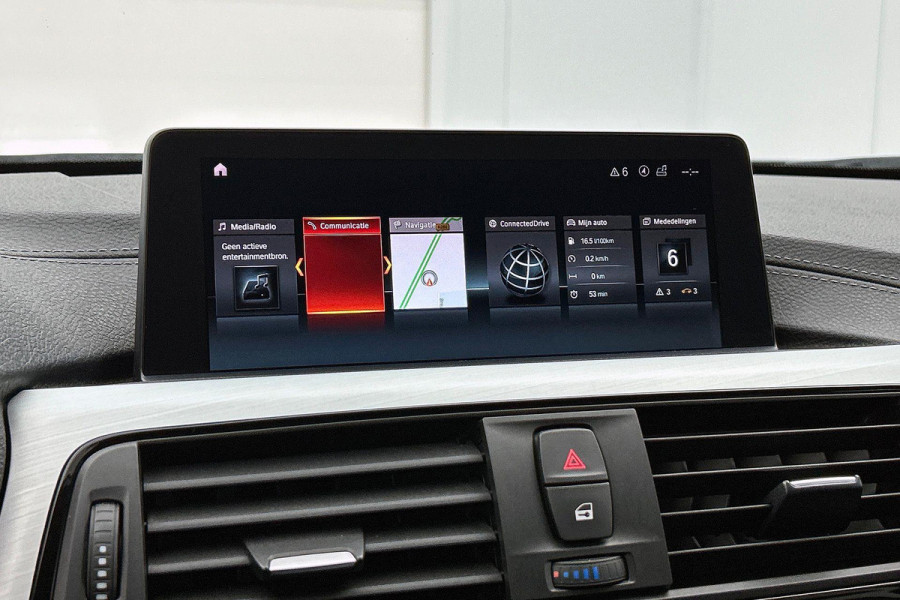 BMW 3 Serie Touring 318i M Sport Corporate Lease(NL-auto, Dealer onderH, Trekhaak, Navi Pro, StoelV, Leer, Climate Con, Etc)