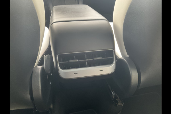 Tesla Model Y Long Range AWD 75 kWh Pano Autopilot Leder Stoelverw Cam NL-Auto!