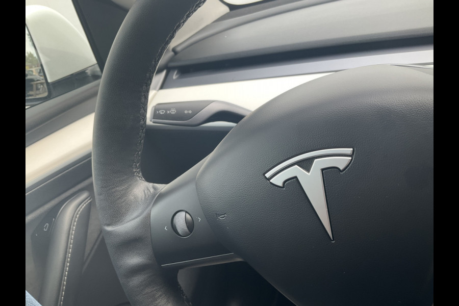 Tesla Model Y Long Range AWD 75 kWh Pano Autopilot Leder Stoelverw Cam NL-Auto!