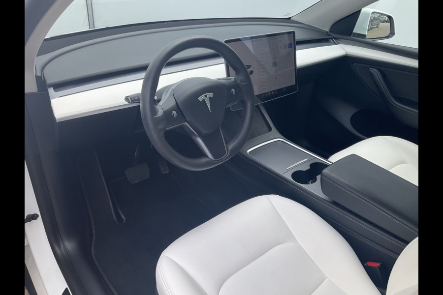Tesla Model Y Long Range AWD 75 kWh Pano Autopilot Leder Stoelverw Cam NL-Auto!