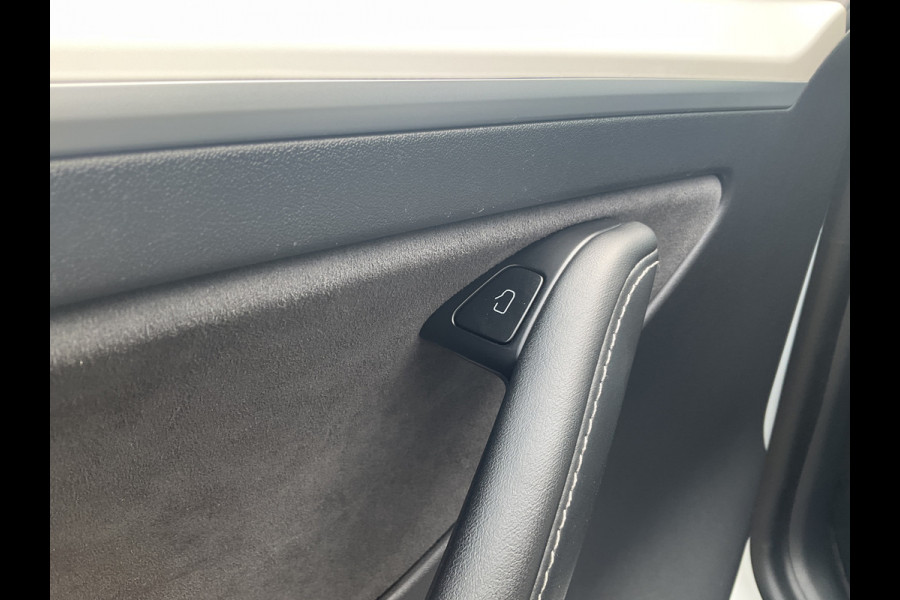 Tesla Model Y Long Range AWD 75 kWh Pano Autopilot Leder Stoelverw Cam NL-Auto!