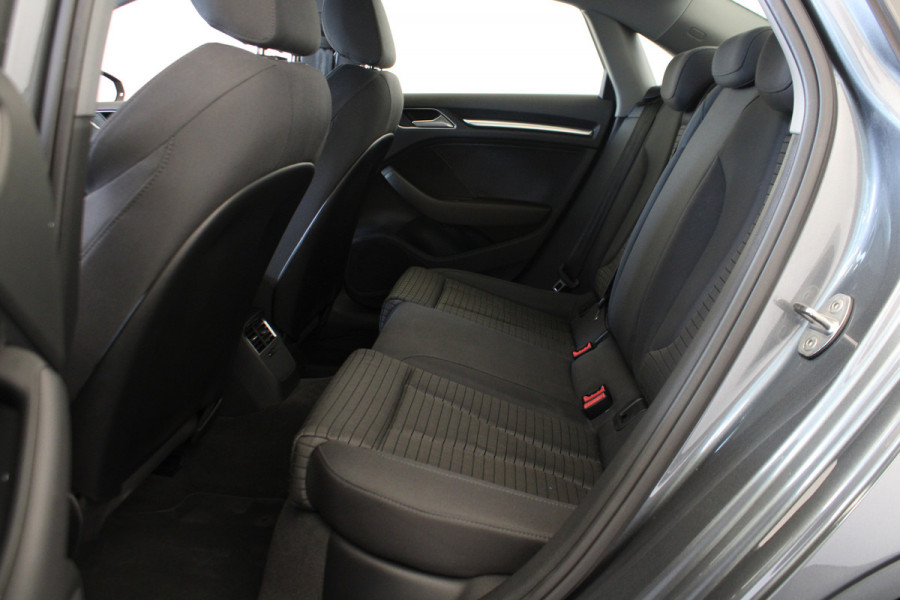 Audi A3 Limousine 1.5 TFSI CoD Sport S Line Edition |Navi|Stoelverwarming|