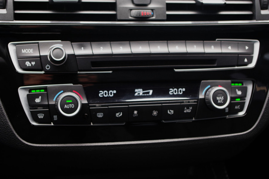 BMW 1-serie 120i Automaat M-Sport Executive 184 PK, Lederen Sportstoelen, Cruise Control