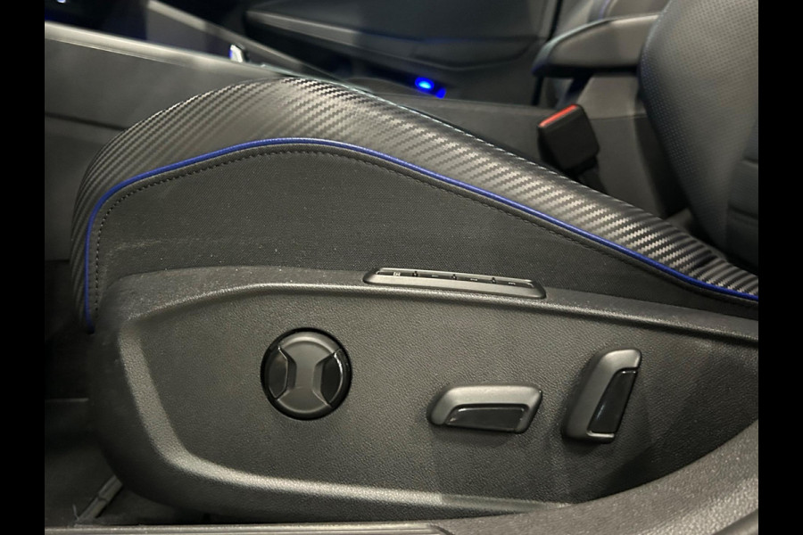 Volkswagen Golf 2.0 TSI R 4Motion | AKRAPOVIC | PANO | IQ LIGHTS | BLACK PACK