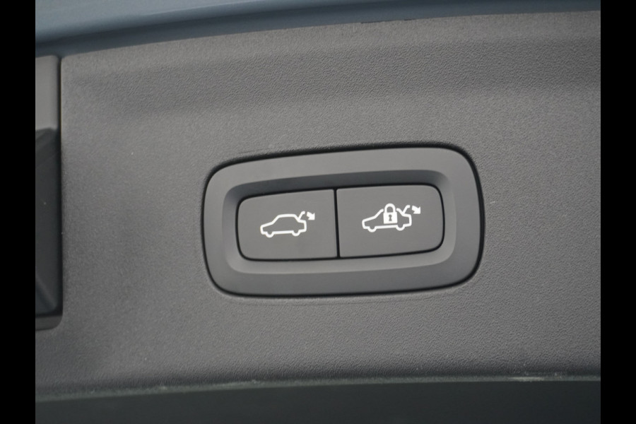 Polestar 2 AUT. 408 pk Long Range Dual Motor 78kWh Trekhaak Panoramadak Keyless-Start-Open(via GSM!) Electr.Stoelen Verwarmd+Achterbank+Stu Verkeersbord detectie Regen-Lichtsensor Virtual-Cockpit Home-Link Uitparkeer+Bots waarschuwing Autonoom-Rem Lane Assist Keyless Connected services Draadloze telefoonlader 1.500kg Trekvermogen 660Nm! €61.000 nieuw!