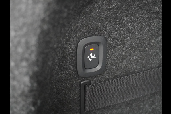 Polestar 2 AUT. 408 pk Long Range Dual Motor 78kWh Trekhaak Panoramadak Keyless-Start-Open(via GSM!) Electr.Stoelen Verwarmd+Achterbank+Stu Verkeersbord detectie Regen-Lichtsensor Virtual-Cockpit Home-Link Uitparkeer+Bots waarschuwing Autonoom-Rem Lane Assist Keyless Connected services Draadloze telefoonlader 1.500kg Trekvermogen 660Nm! €61.000 nieuw!