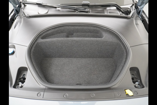 Polestar 2 AUT. 408 pk Long Range Dual Motor 78kWh Trekhaak Panoramadak Keyless-Start-Open(via GSM!) Electr.Stoelen Verwarmd+Achterbank+Stu Verkeersbord detectie Regen-Lichtsensor Virtual-Cockpit Home-Link Uitparkeer+Bots waarschuwing Autonoom-Rem Lane Assist Keyless Connected services Draadloze telefoonlader 1.500kg Trekvermogen 660Nm! €61.000 nieuw!