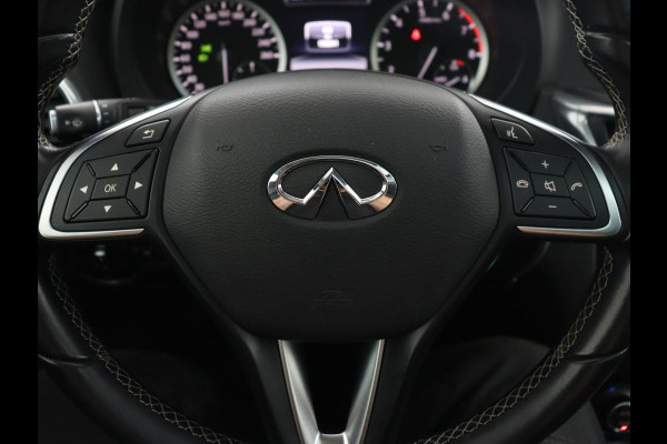 Infiniti Q30 1.6t Business Executive | Panoramadak | Leder | Stoelverwarming | Trekhaak | Navigatie | Climate control | Cruise control