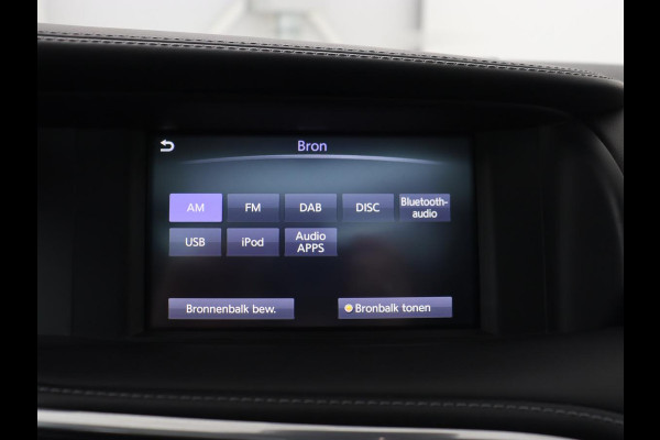 Infiniti Q30 1.6t Business Executive | Panoramadak | Leder | Stoelverwarming | Trekhaak | Navigatie | Climate control | Cruise control