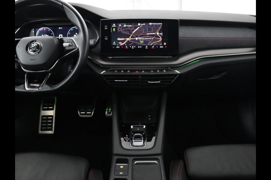 Škoda Octavia Skoda Octavia 1.4 TSI RS iV PHEV | Panoramadak | Head-Up | Stoel & stuurverwarming | Adaptive cruise | Standkachel | Matrix LED  | Camera | Memory | Virtual Cockpit | Side Assist | Achterbankverwarming