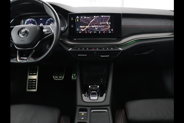 Škoda Octavia Skoda Octavia 1.4 TSI RS iV PHEV | Panoramadak | Head-Up | Stoel & stuurverwarming | Adaptive cruise | Standkachel | Matrix LED  | Camera | Memory | Virtual Cockpit | Side Assist | Achterbankverwarming
