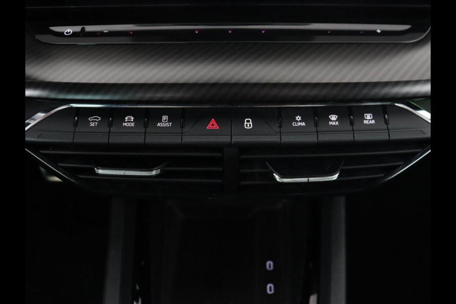 Škoda Octavia Skoda Octavia 1.4 TSI RS iV PHEV | Panoramadak | Head-Up | Stoel & stuurverwarming | Adaptive cruise | Standkachel | Matrix LED  | Camera | Memory | Virtual Cockpit | Side Assist | Achterbankverwarming