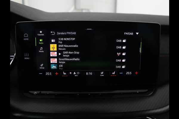 Škoda Octavia Skoda Octavia 1.4 TSI RS iV PHEV | Panoramadak | Head-Up | Stoel & stuurverwarming | Adaptive cruise | Standkachel | Matrix LED  | Camera | Memory | Virtual Cockpit | Side Assist | Achterbankverwarming