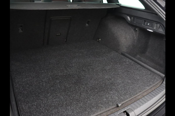Škoda Octavia Skoda Octavia 1.4 TSI RS iV PHEV | Panoramadak | Head-Up | Stoel & stuurverwarming | Adaptive cruise | Standkachel | Matrix LED  | Camera | Memory | Virtual Cockpit | Side Assist | Achterbankverwarming