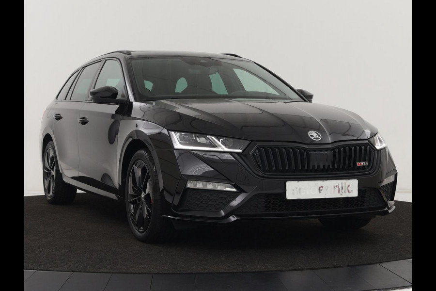 Škoda Octavia Skoda Octavia 1.4 TSI RS iV PHEV | Panoramadak | Head-Up | Stoel & stuurverwarming | Adaptive cruise | Standkachel | Matrix LED  | Camera | Memory | Virtual Cockpit | Side Assist | Achterbankverwarming