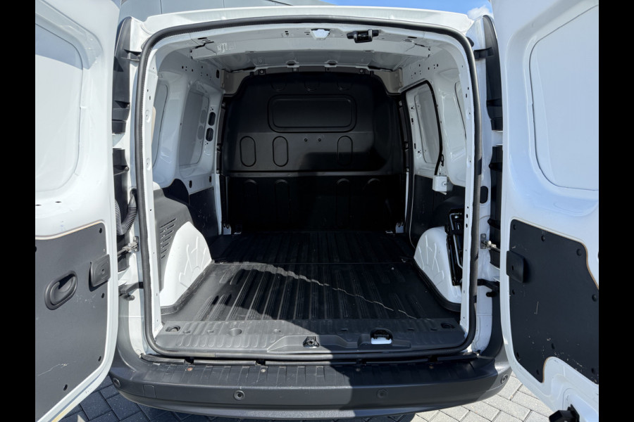 Renault Kangoo 1.5 Blue dCi 80 / RUIKT NOG NIEUW !! / 1e EIG. / !! 3.582 KM !! / 6-BAK / AIRCO / PDC / NETTE BUS