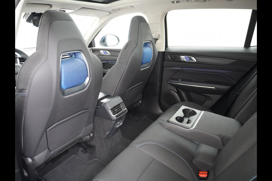 Lynk & Co 01 1.5 PHEV AUT-7 261pk Pano-Schuif-K-dak 20" 360°Camera Apple Carplay Android Auto Adaptive-Cruise Navi Pdc Ecc Keyless Led Plug-I Elek.Memory.Stoel File assistent Dodehoek detector Elektrisch bedienbare achterklep Rijstrooksensor Wifi Verkeersbord detectie 425Nm koppel 3,7kw laadvermogen A-label Euro 6 Hybride Benzine/Elektrisch rijden tot ca.69km 1.800kg trekvermogen