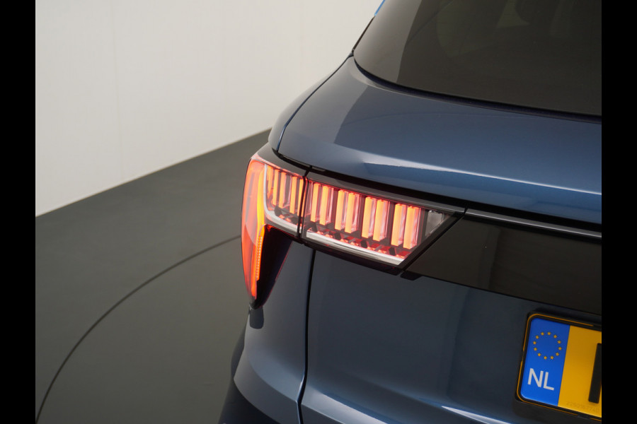 Lynk & Co 01 1.5 PHEV AUT-7 261pk Pano-Schuif-K-dak 20" 360°Camera Apple Carplay Android Auto Adaptive-Cruise Navi Pdc Ecc Keyless Led Plug-I Elek.Memory.Stoel File assistent Dodehoek detector Elektrisch bedienbare achterklep Rijstrooksensor Wifi Verkeersbord detectie 425Nm koppel 3,7kw laadvermogen A-label Euro 6 Hybride Benzine/Elektrisch rijden tot ca.69km 1.800kg trekvermogen