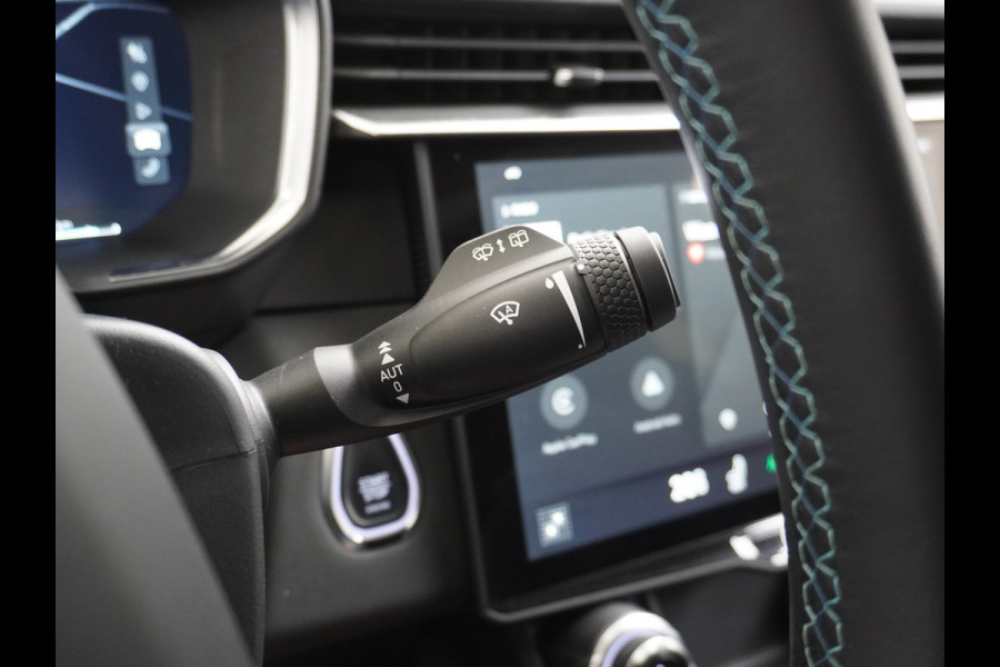 Lynk & Co 01 1.5 PHEV AUT-7 261pk Pano-Schuif-K-dak 20" 360°Camera Apple Carplay Android Auto Adaptive-Cruise Navi Pdc Ecc Keyless Led Plug-I Elek.Memory.Stoel File assistent Dodehoek detector Elektrisch bedienbare achterklep Rijstrooksensor Wifi Verkeersbord detectie 425Nm koppel 3,7kw laadvermogen A-label Euro 6 Hybride Benzine/Elektrisch rijden tot ca.69km 1.800kg trekvermogen