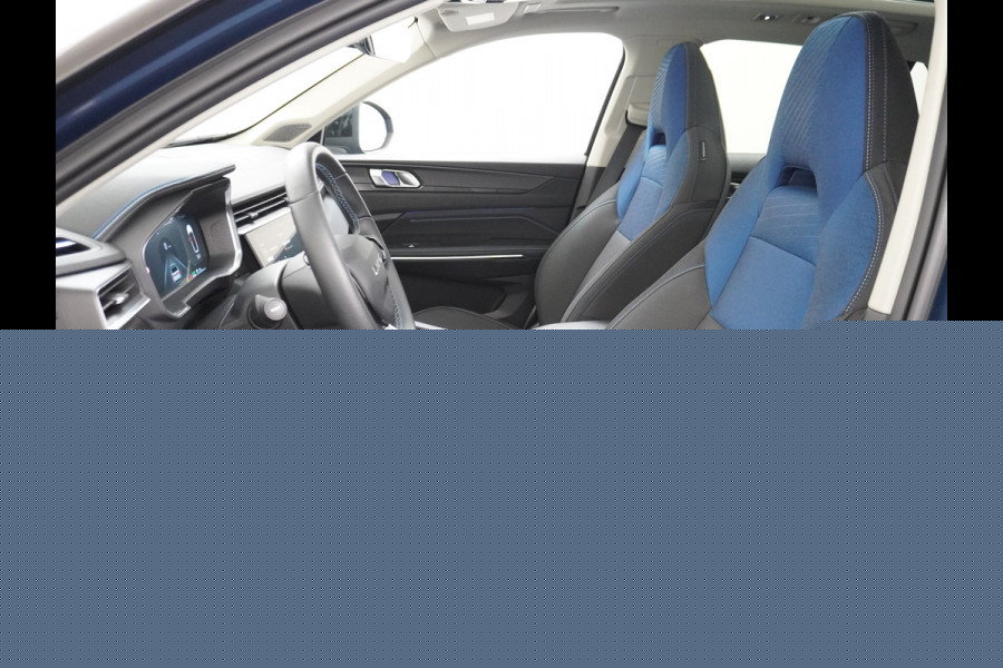 Lynk & Co 01 1.5 PHEV AUT-7 261pk Pano-Schuif-K-dak 20" 360°Camera Apple Carplay Android Auto Adaptive-Cruise Navi Pdc Ecc Keyless Led Plug-I Elek.Memory.Stoel File assistent Dodehoek detector Elektrisch bedienbare achterklep Rijstrooksensor Wifi Verkeersbord detectie 425Nm koppel 3,7kw laadvermogen A-label Euro 6 Hybride Benzine/Elektrisch rijden tot ca.69km 1.800kg trekvermogen