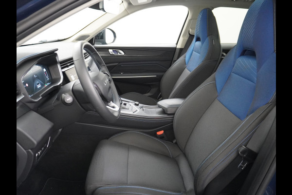 Lynk & Co 01 1.5 PHEV AUT-7 261pk Pano-Schuif-K-dak 20" 360°Camera Apple Carplay Android Auto Adaptive-Cruise Navi Pdc Ecc Keyless Led Plug-I Elek.Memory.Stoel File assistent Dodehoek detector Elektrisch bedienbare achterklep Rijstrooksensor Wifi Verkeersbord detectie 425Nm koppel 3,7kw laadvermogen A-label Euro 6 Hybride Benzine/Elektrisch rijden tot ca.69km 1.800kg trekvermogen