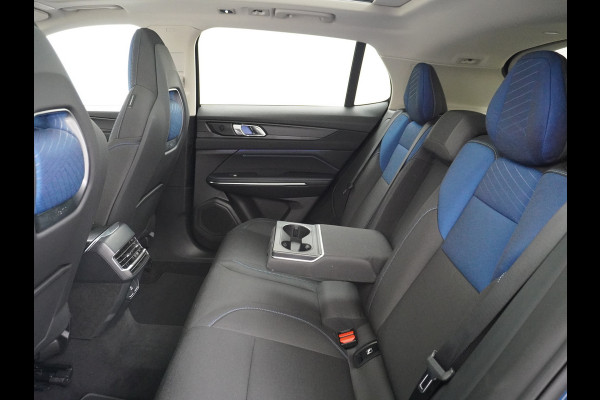 Lynk & Co 01 1.5 PHEV AUT-7 261pk Pano-Schuif-K-dak 20" 360°Camera Apple Carplay Android Auto Adaptive-Cruise Navi Pdc Ecc Keyless Led Plug-I Elek.Memory.Stoel File assistent Dodehoek detector Elektrisch bedienbare achterklep Rijstrooksensor Wifi Verkeersbord detectie 425Nm koppel 3,7kw laadvermogen A-label Euro 6 Hybride Benzine/Elektrisch rijden tot ca.69km 1.800kg trekvermogen