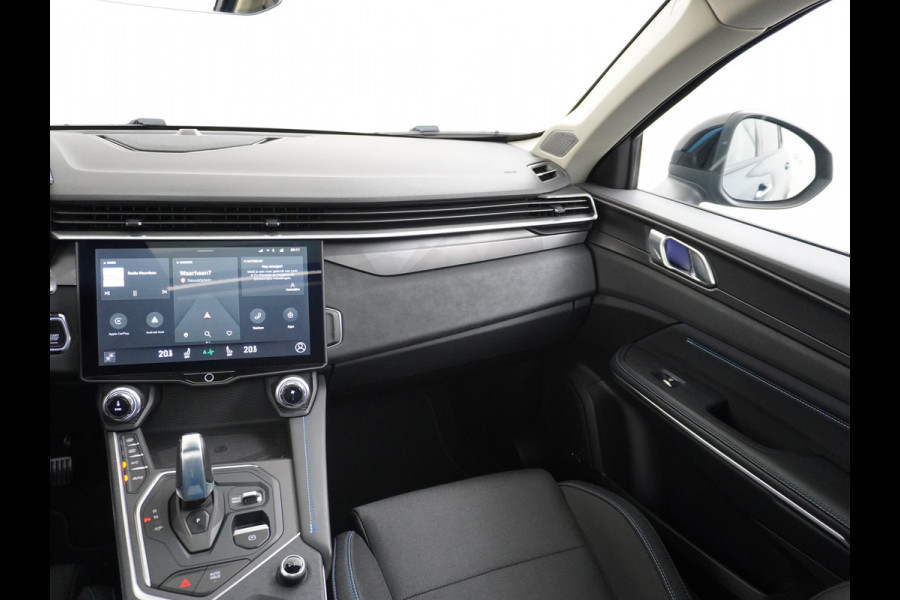 Lynk & Co 01 1.5 PHEV AUT-7 261pk Pano-Schuif-K-dak 20" 360°Camera Apple Carplay Android Auto Adaptive-Cruise Navi Pdc Ecc Keyless Led Plug-I Elek.Memory.Stoel File assistent Dodehoek detector Elektrisch bedienbare achterklep Rijstrooksensor Wifi Verkeersbord detectie 425Nm koppel 3,7kw laadvermogen A-label Euro 6 Hybride Benzine/Elektrisch rijden tot ca.69km 1.800kg trekvermogen