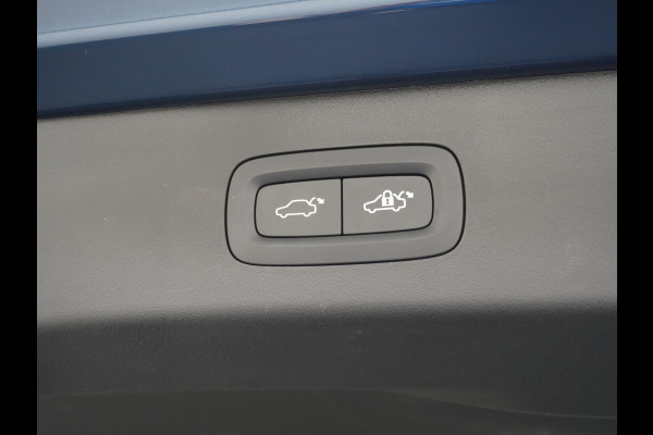 Lynk & Co 01 1.5 PHEV AUT-7 261pk Pano-Schuif-K-dak 20" 360°Camera Apple Carplay Android Auto Adaptive-Cruise Navi Pdc Ecc Keyless Led Plug-I Elek.Memory.Stoel File assistent Dodehoek detector Elektrisch bedienbare achterklep Rijstrooksensor Wifi Verkeersbord detectie 425Nm koppel 3,7kw laadvermogen A-label Euro 6 Hybride Benzine/Elektrisch rijden tot ca.69km 1.800kg trekvermogen