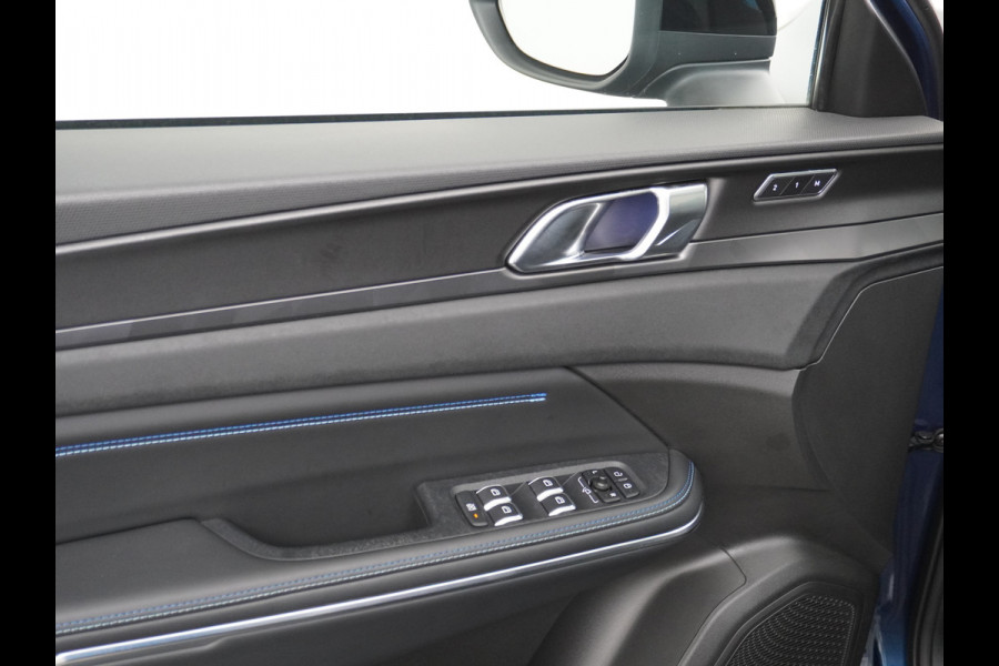 Lynk & Co 01 1.5 PHEV AUT-7 261pk Pano-Schuif-K-dak 20" 360°Camera Apple Carplay Android Auto Adaptive-Cruise Navi Pdc Ecc Keyless Led Plug-I Elek.Memory.Stoel File assistent Dodehoek detector Elektrisch bedienbare achterklep Rijstrooksensor Wifi Verkeersbord detectie 425Nm koppel 3,7kw laadvermogen A-label Euro 6 Hybride Benzine/Elektrisch rijden tot ca.69km 1.800kg trekvermogen