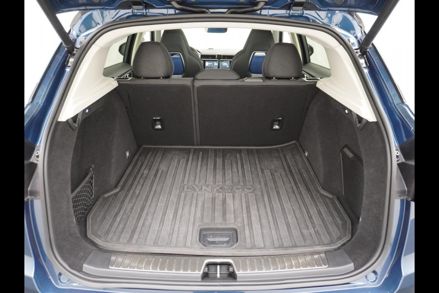 Lynk & Co 01 1.5 PHEV AUT-7 261pk Pano-Schuif-K-dak 20" 360°Camera Apple Carplay Android Auto Adaptive-Cruise Navi Pdc Ecc Keyless Led Plug-I Elek.Memory.Stoel File assistent Dodehoek detector Elektrisch bedienbare achterklep Rijstrooksensor Wifi Verkeersbord detectie 425Nm koppel 3,7kw laadvermogen A-label Euro 6 Hybride Benzine/Elektrisch rijden tot ca.69km 1.800kg trekvermogen