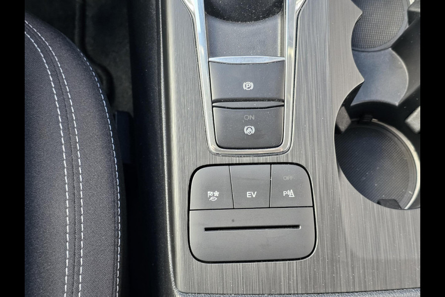 Ford Kuga 2.5 PHEV Titanium 225pk |  Afneembare Trekhaak | 1.500kg Trekgewicht | All Weather Michelin Cross Climate | Sync 3 Navigatie