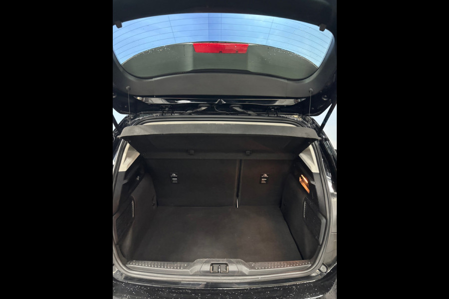 Ford Focus 1.0 EcoBoost Trend Edition Business Navi | Airco | Cruise | PDC | Trekhaak
