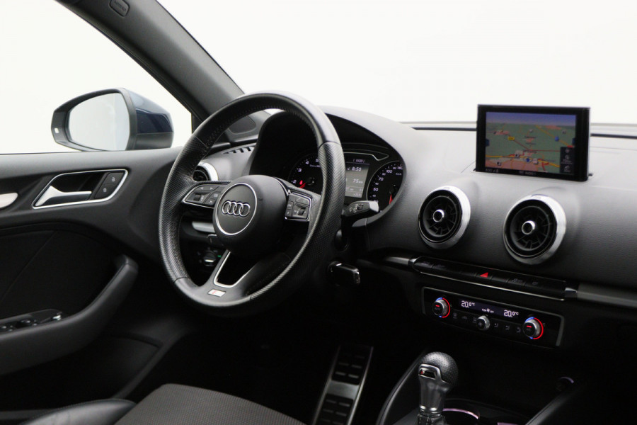 Audi A3 Sportback 35 TFSI CoD Sport S Line Edition Leer/Stof, Climate, Cruise, Navigatie, Bluetooth, LED, Premium Sound, 18''