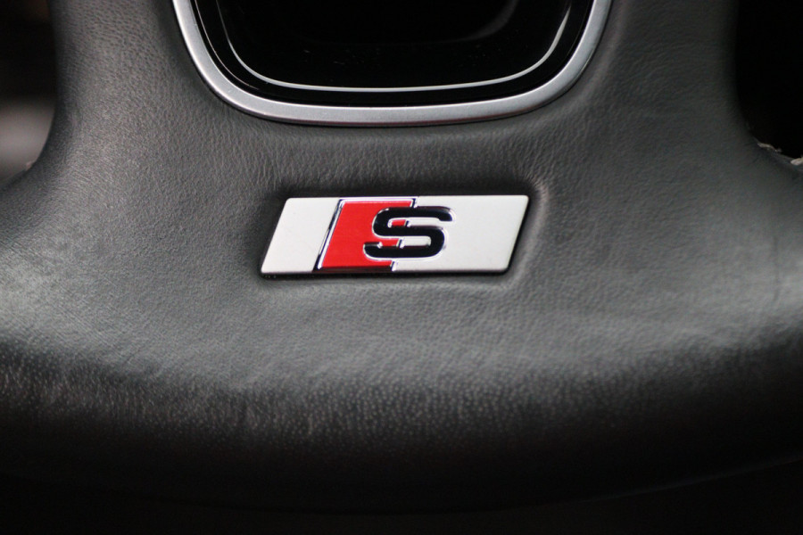 Audi A3 Sportback 35 TFSI CoD Sport S Line Edition Leer/Stof, Climate, Cruise, Navigatie, Bluetooth, LED, Premium Sound, 18''