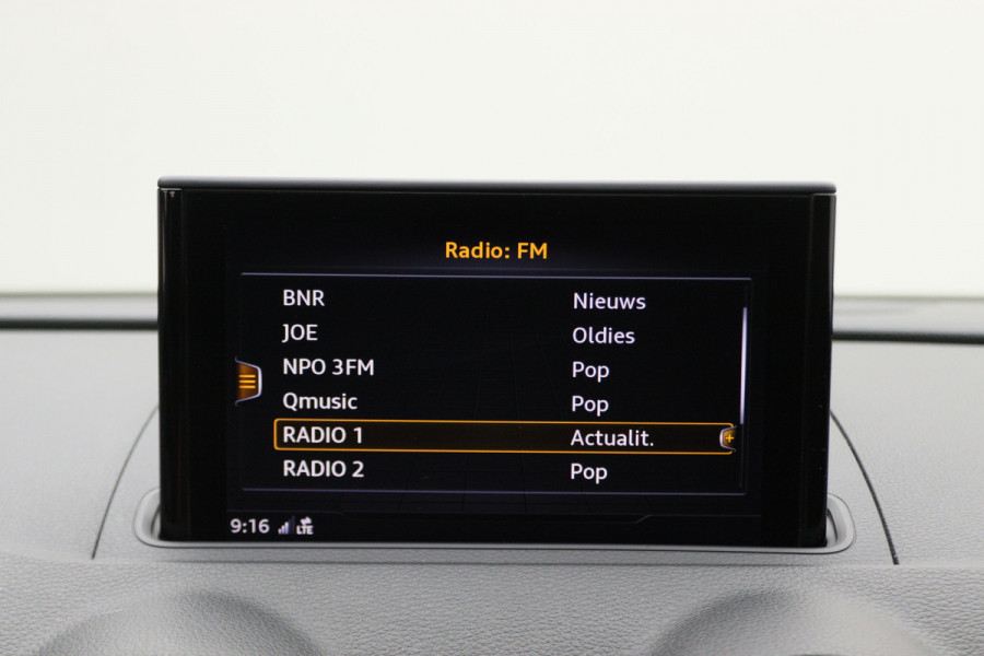 Audi A3 Sportback 35 TFSI CoD Sport S Line Edition Leer/Stof, Climate, Cruise, Navigatie, Bluetooth, LED, Premium Sound, 18''