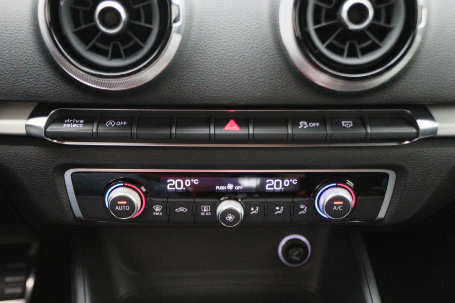 Audi A3 Sportback 35 TFSI CoD Sport S Line Edition Leer/Stof, Climate, Cruise, Navigatie, Bluetooth, LED, Premium Sound, 18''