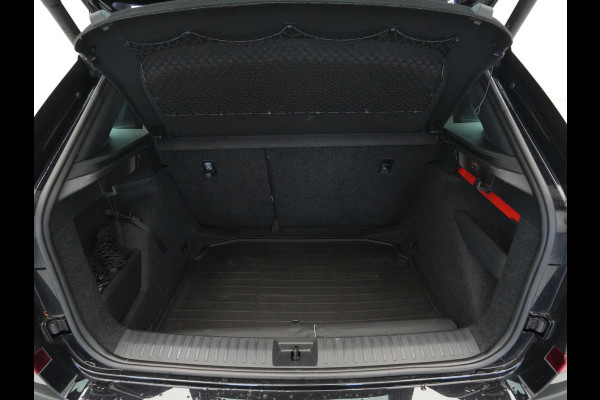 Škoda Kamiq 1.0 TSI 115pk DSG Business Edition Panorama Navigatie Camera Keyless 171