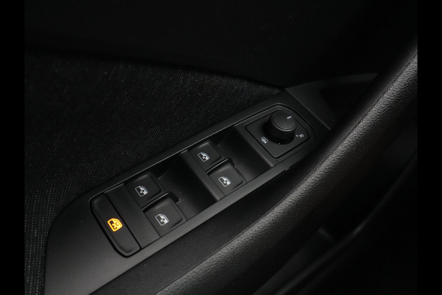 Škoda Kamiq 1.0 TSI 115pk DSG Business Edition Panorama Navigatie Camera Keyless 171