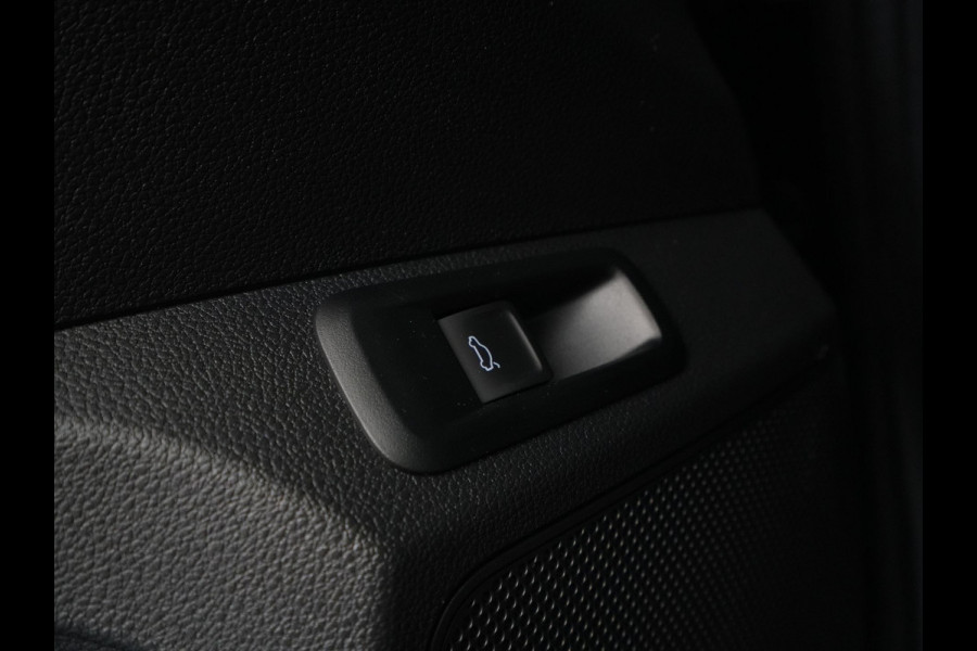 Škoda Kamiq 1.0 TSI 115pk DSG Business Edition Panorama Navigatie Camera Keyless 171