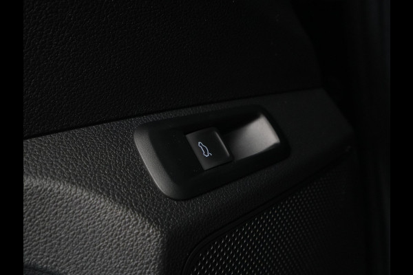 Škoda Kamiq 1.0 TSI 115pk DSG Business Edition Panorama Navigatie Camera Keyless 171