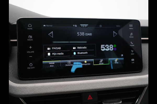 Škoda Kamiq 1.0 TSI 115pk DSG Business Edition Panorama Navigatie Camera Keyless 171